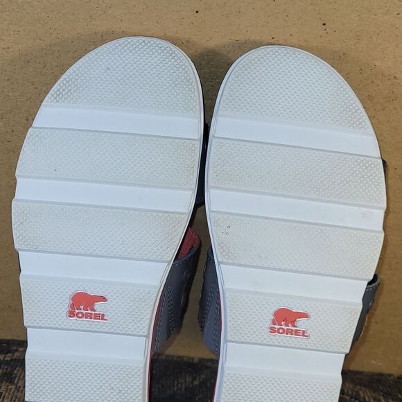 Sorel Grey and Coral Torpedo Slides- Size 9.5 - Picture 9 of 10